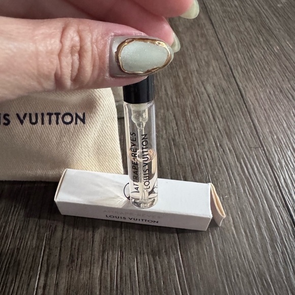 Louis Vuitton Attrape- Reeves Eau de Parfum vials. - Picture 5 of 8